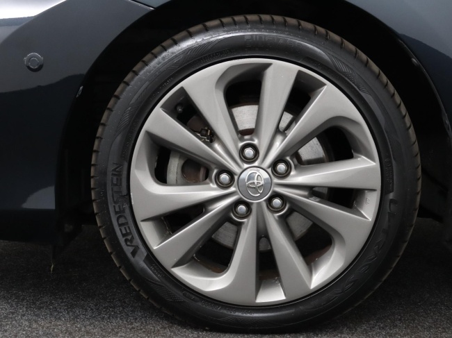 Toyota Auris - 1.8 Hybrid Lease Pro