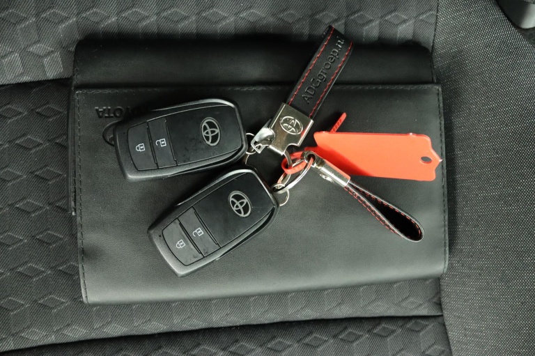 Toyota Yaris - 1.5 VVT-i Dynamic 11