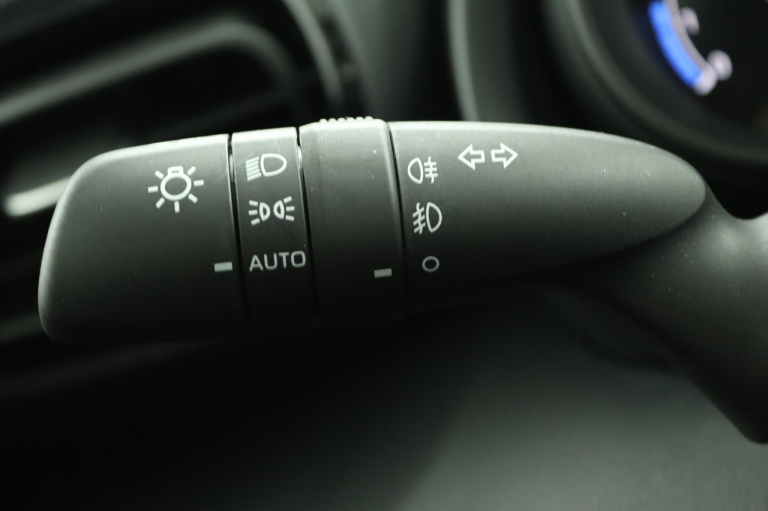 Toyota Yaris - 1.5 VVT-i Dynamic 32