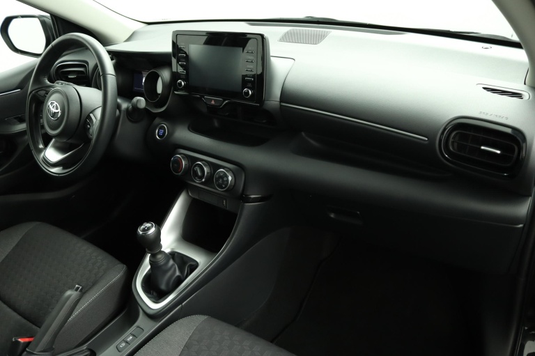 Toyota Yaris - 1.5 VVT-i Dynamic 42