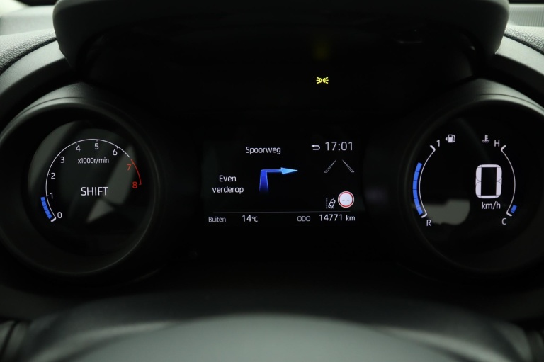 Toyota Yaris - 1.5 VVT-i Dynamic 6