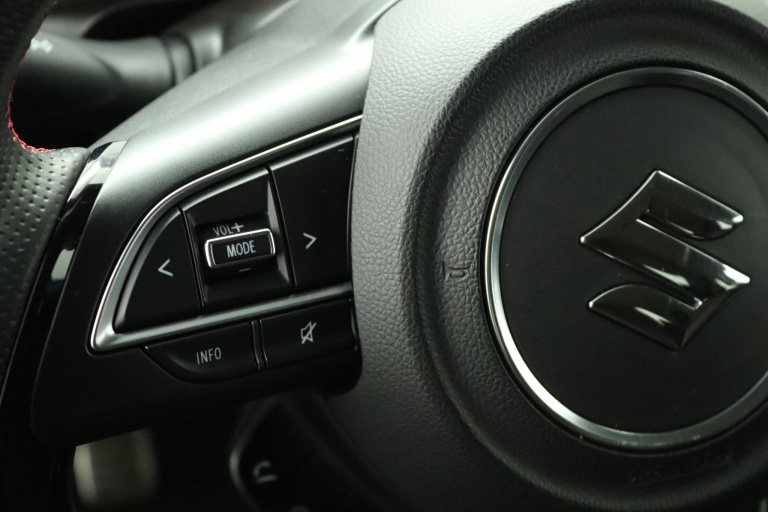 Suzuki Swift - 1.4 Sport Smart Hybrid 19