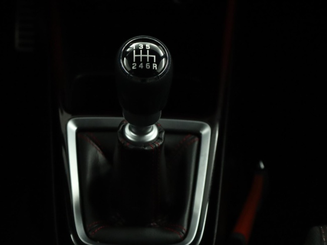 Suzuki Swift - 1.4 Sport Smart Hybrid