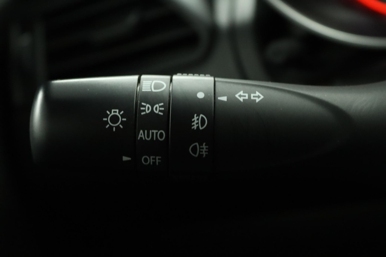 Suzuki Swift - 1.4 Sport Smart Hybrid 31