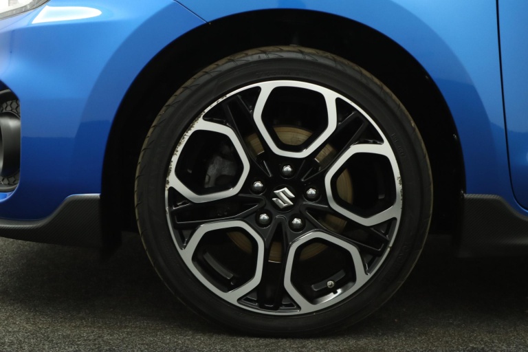 Suzuki Swift - 1.4 Sport Smart Hybrid 36