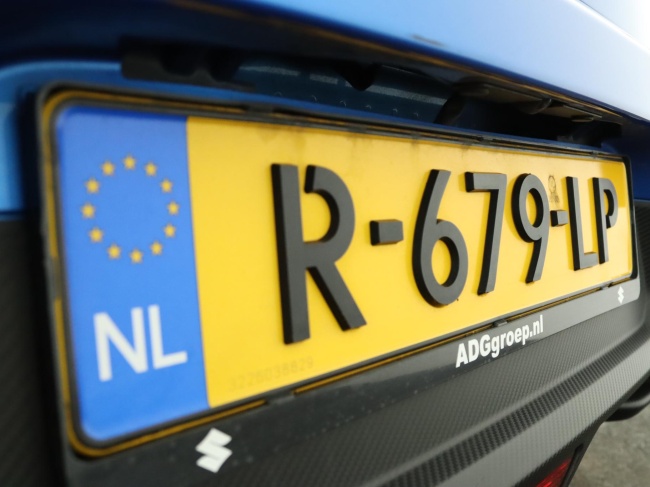 Suzuki Swift - 1.4 Sport Smart Hybrid