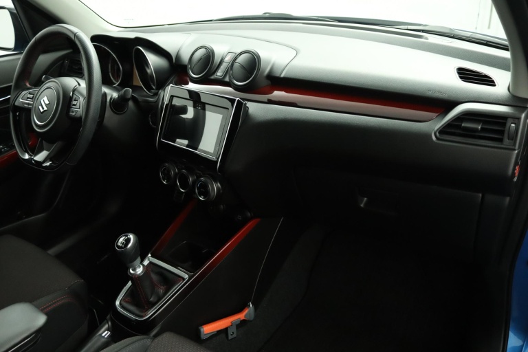 Suzuki Swift - 1.4 Sport Smart Hybrid 41