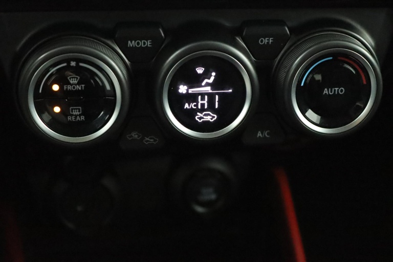 Suzuki Swift - 1.4 Sport Smart Hybrid 7