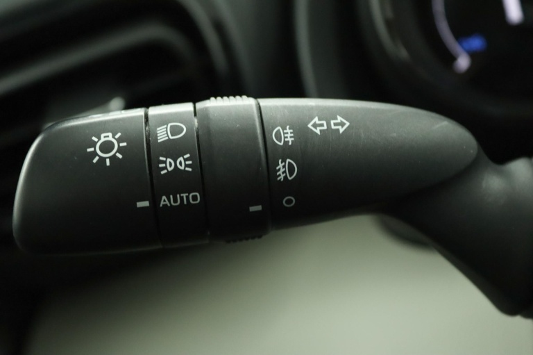 Toyota Yaris - 1.5 Hybrid Launch Edition 31