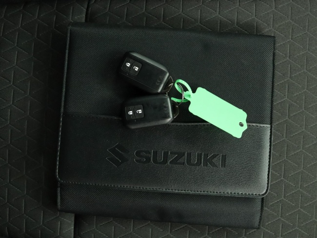 Suzuki Swift - 1.2 Style Smart Hybrid