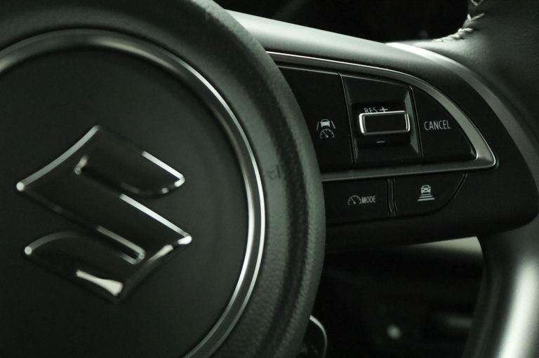 Suzuki Swift - 1.2 Style Smart Hybrid 21