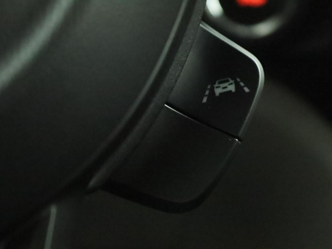 Suzuki Swift - 1.2 Style Smart Hybrid