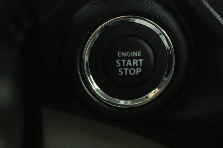 Suzuki Swift - 1.2 Style Smart Hybrid 48