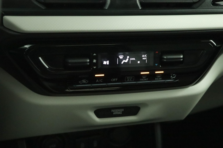 Suzuki Swift - 1.2 Style Smart Hybrid 7