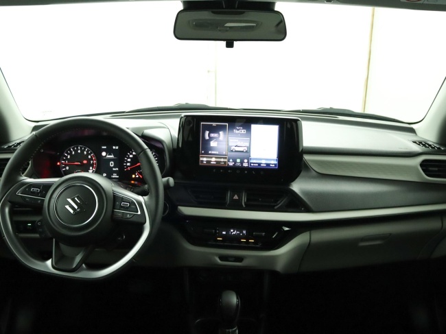 Suzuki Swift - 1.2 Style Smart Hybrid