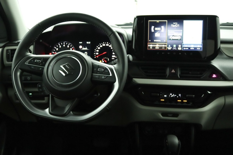 Suzuki Swift - 1.2 Style Smart Hybrid 75