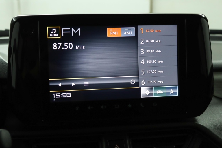 Suzuki Swift - 1.2 Style Smart Hybrid 8