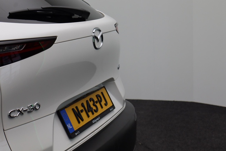 Mazda CX-30 - 2.0 e-SkyActiv-X M Hybrid Luxury 32