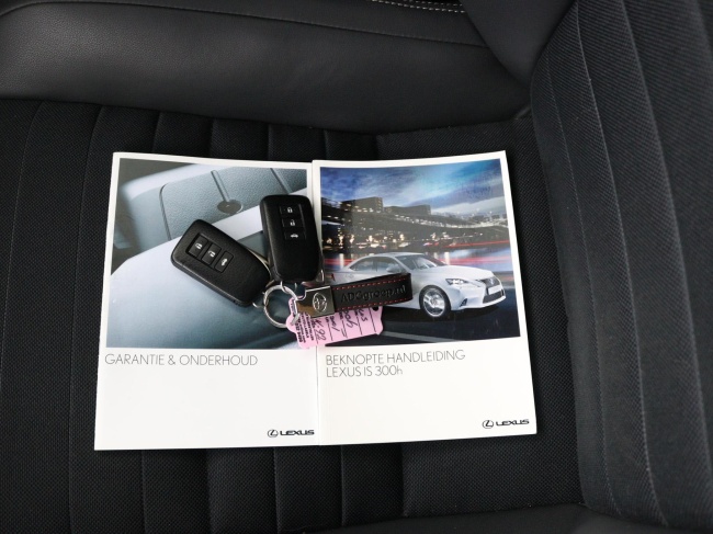 Lexus IS - 300h 25th Edition