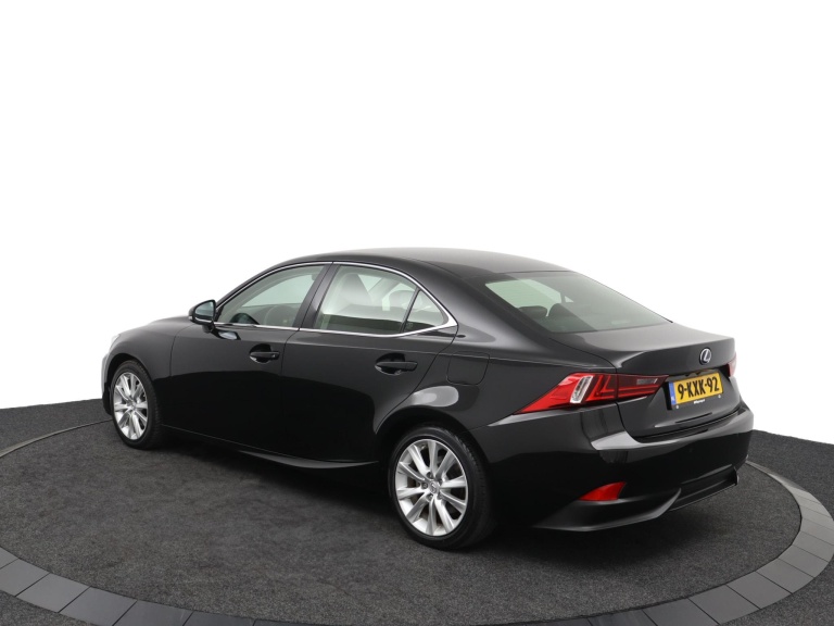 Lexus IS - 300h 25th Edition 12