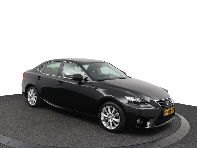 Lexus IS - 300h 25th Edition 14