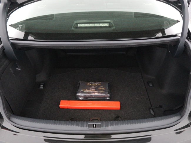 Lexus IS - 300h 25th Edition