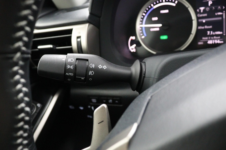 Lexus IS - 300h 25th Edition 28