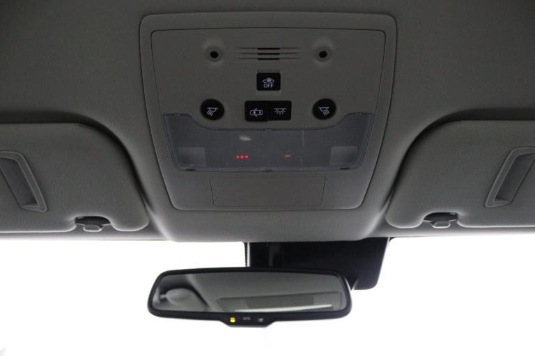 Lexus IS - 300h 25th Edition 30