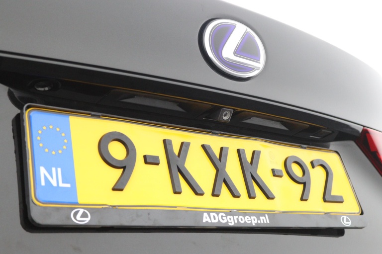 Lexus IS - 300h 25th Edition 35