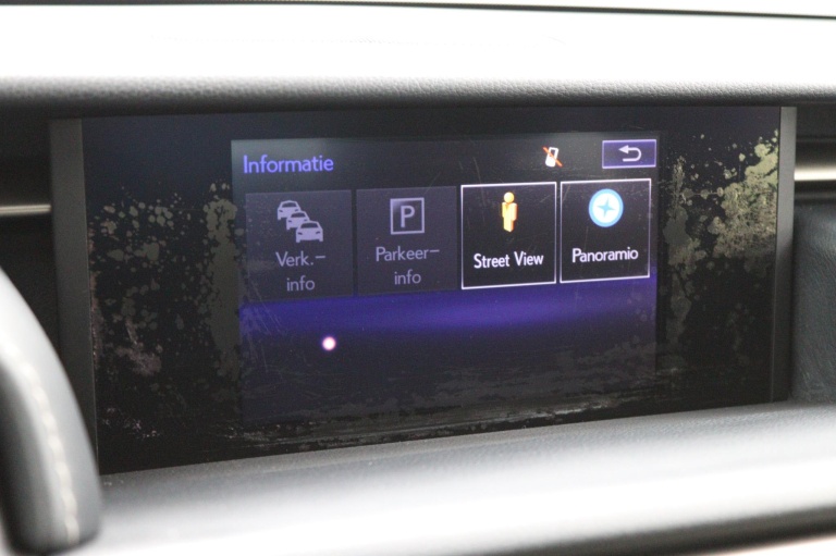 Lexus IS - 300h 25th Edition 44