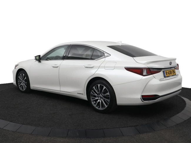 Lexus ES - 300h Preference Line