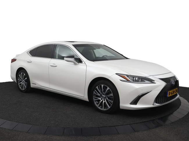 Lexus ES - 300h Preference Line