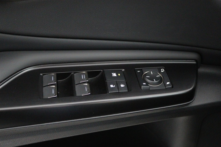 Lexus ES - 300h Preference Line 26