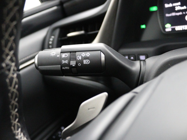 Lexus ES - 300h Preference Line