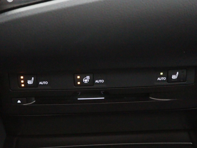 Lexus ES - 300h Preference Line