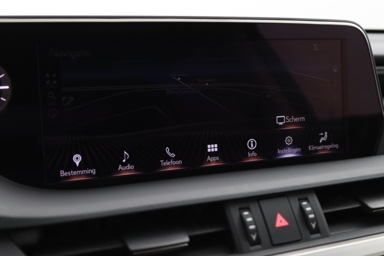 Lexus ES - 300h Preference Line 44