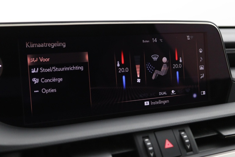 Lexus ES - 300h Preference Line 48