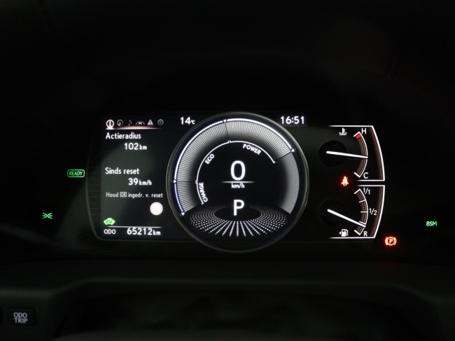 Lexus ES - 300h Preference Line