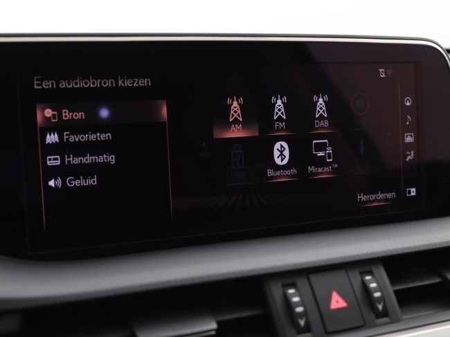 Lexus ES - 300h Preference Line