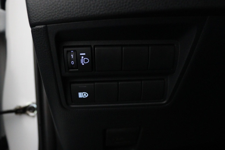 Toyota Yaris - 1.5 VVT-i Dynamic 28