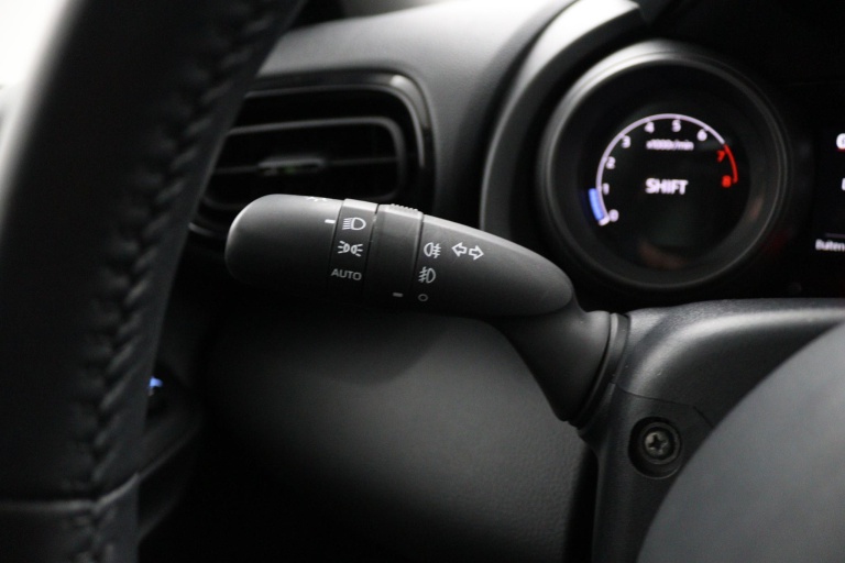 Toyota Yaris - 1.5 VVT-i Dynamic 29