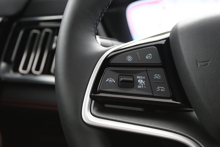 BYD SEAL U - 1.5 T DM-i AWD Design 16