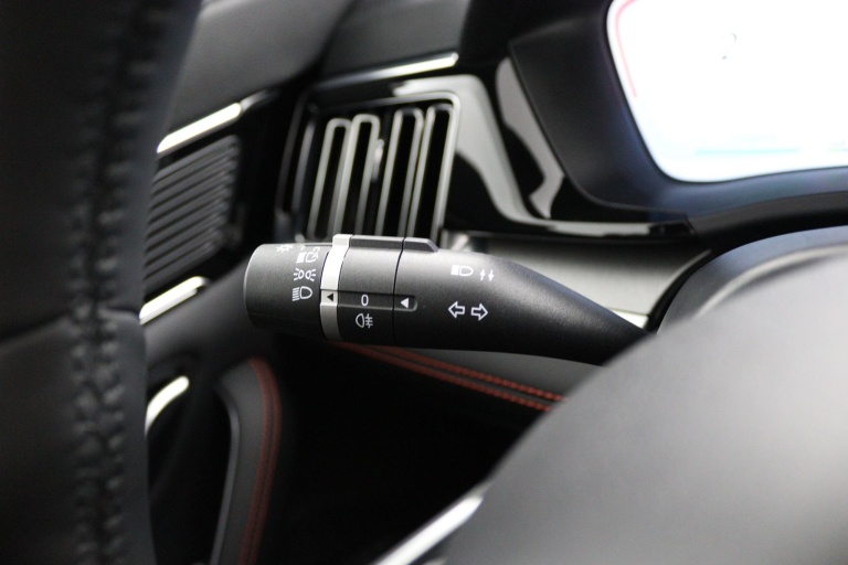 BYD SEAL U - 1.5 T DM-i AWD Design 25