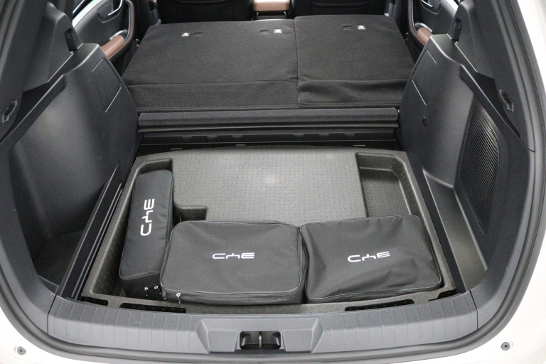 BYD SEAL U - 1.5 T DM-i AWD Design 28