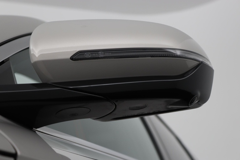 BYD SEAL U - 1.5 T DM-i AWD Design 32