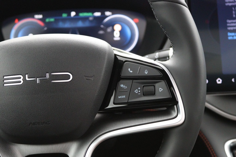 BYD SEAL U - 1.5 DM-i FWD Boost 17