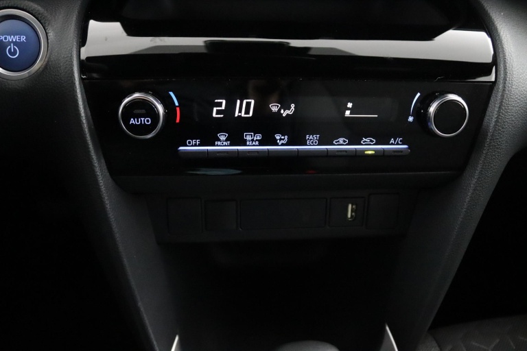 Toyota Yaris Cross - 1.5 Hybrid First Edition 17