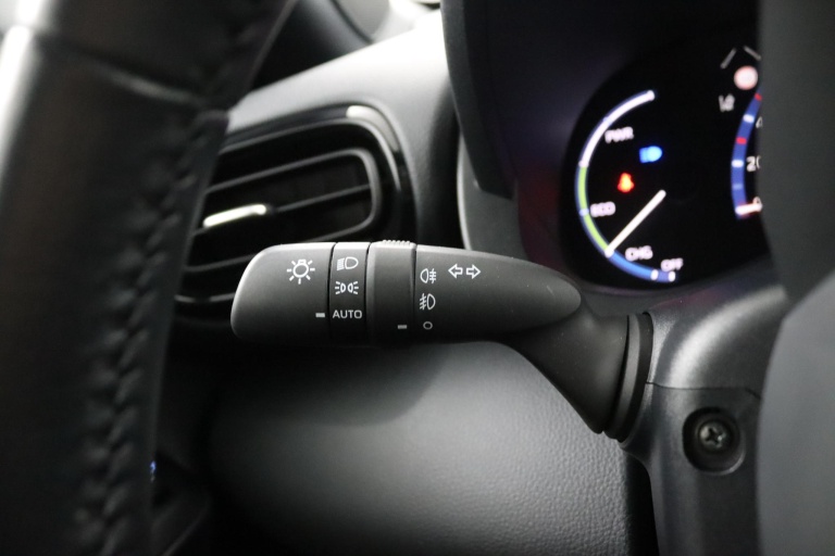 Toyota Yaris Cross - 1.5 Hybrid First Edition 21