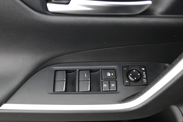 Toyota RAV4 - 2.5 Hybrid Bi-Tone 27