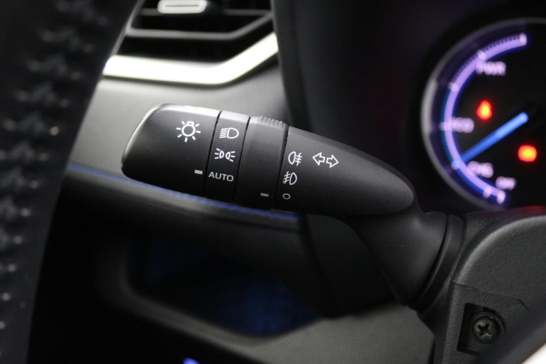 Toyota RAV4 - 2.5 Hybrid Bi-Tone 29